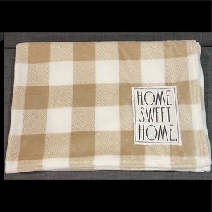 Rae dunn blanket